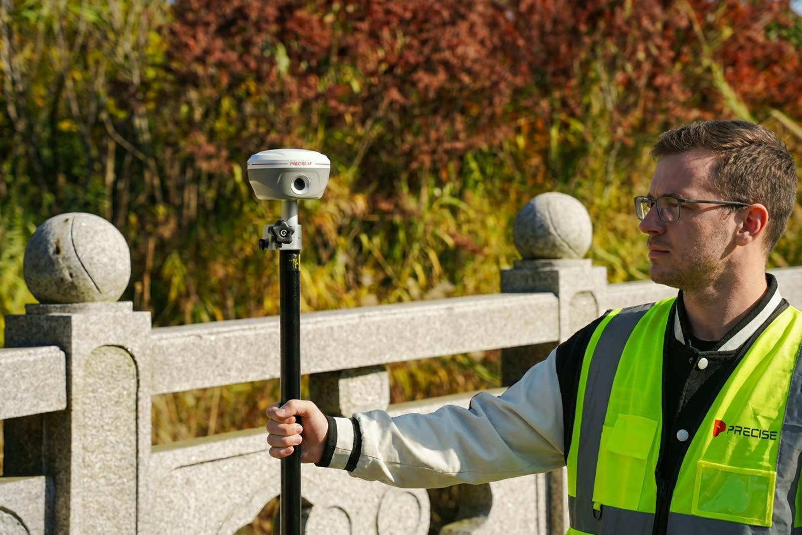 GNSS Receivers & Accessories