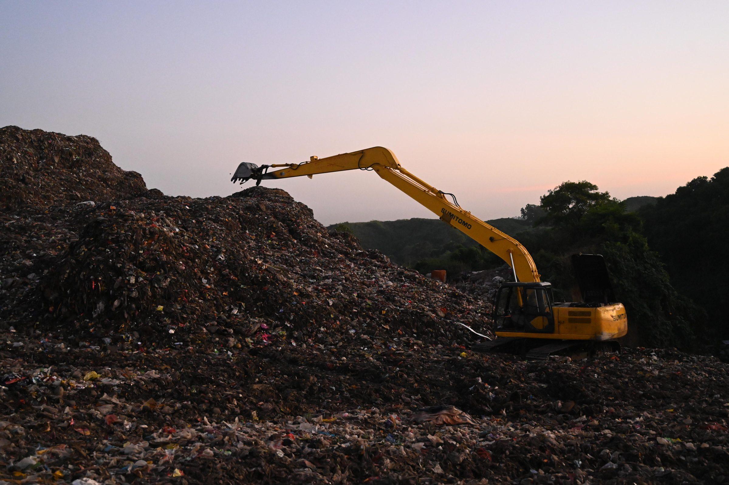 PRECISE construction excavator guidance system