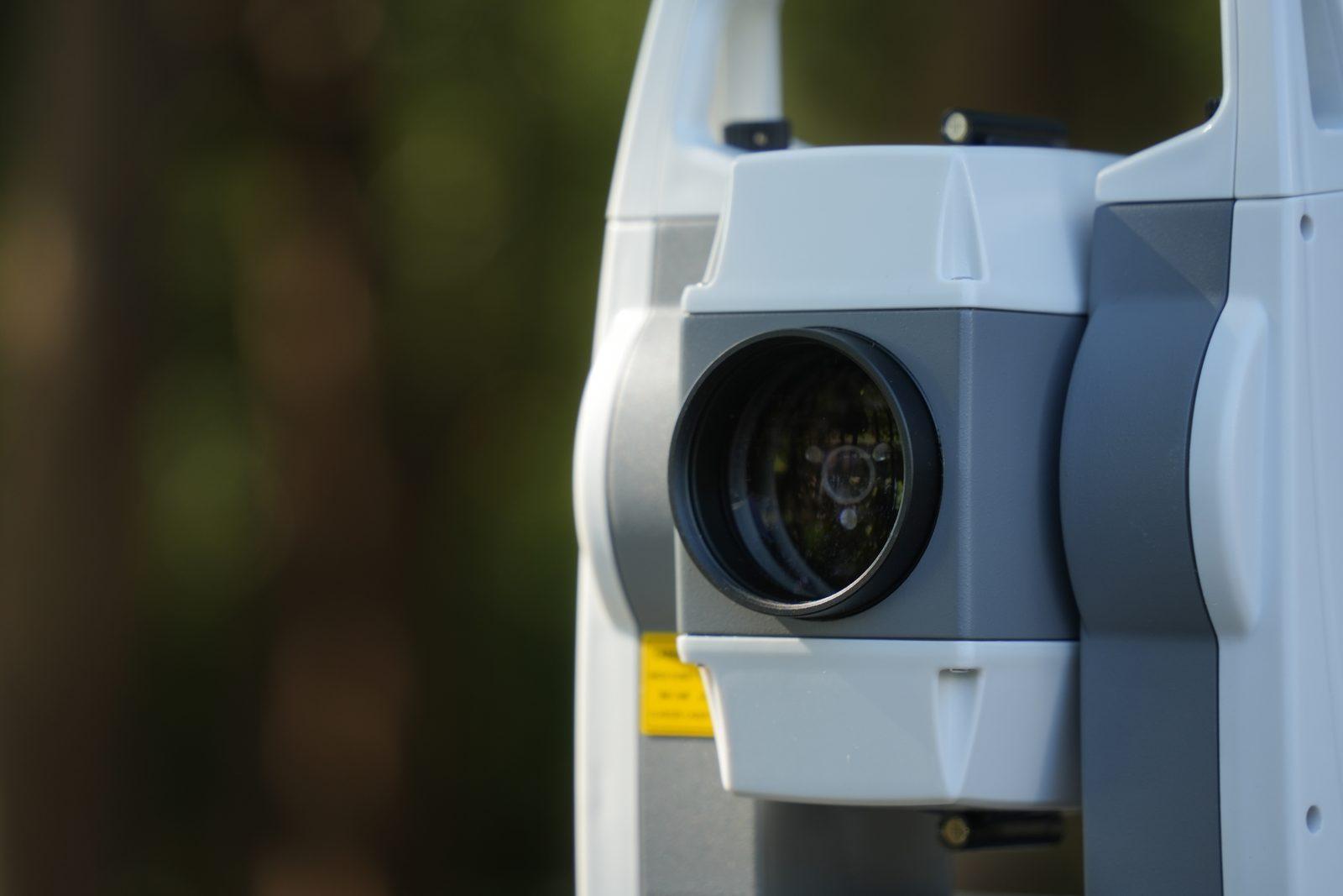 PRECISE T3 Lite telescope and EDM lens detail