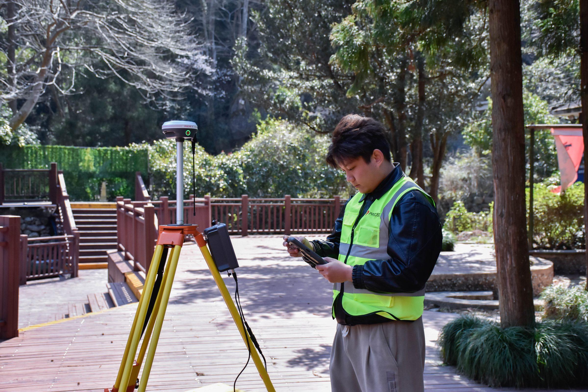 PRECISE X receiver in the field